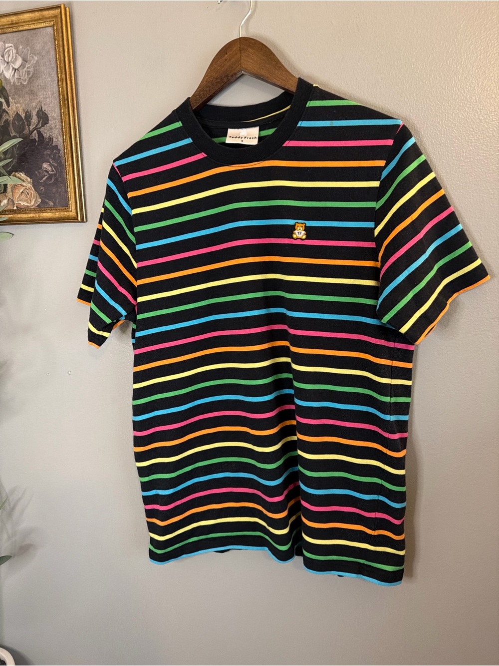 Teddy Fresh Rainbow Stripe Bear Logo Tee Black Short Sleeve T-Shirt Size Small - Picture 3 of 9